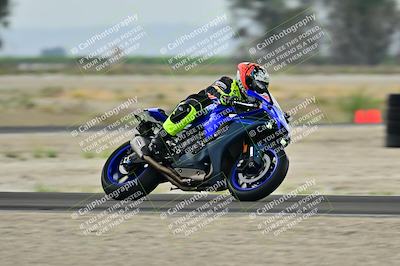 media/Apr-18-2025-TrackDaz (Fri) [[45f5874c44]]/C Group/Session 1 (Turn 7)/